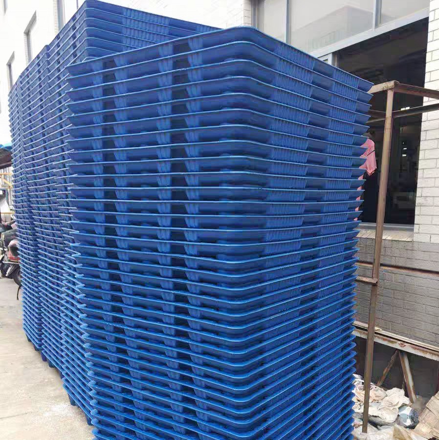 Plastikowe butelki i słoiki Formy do formowania z rozdmuchem, Pusta plastikowa forma do formowania z rozdmuchem