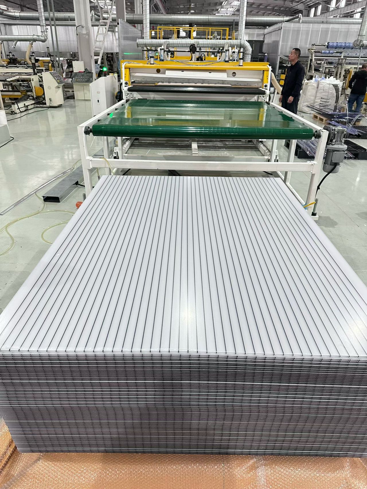 Jwell PC Wytłaczarka z pustymi płytami / w kształcie litery U / z zablokowanymi płytami w kształcie litery U. Maszyna do wytłaczania z pustymi płytami z tworzyw sztucznych