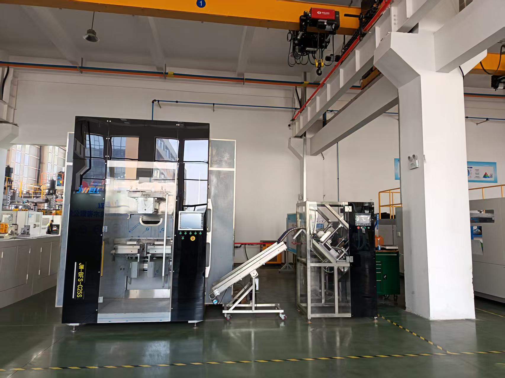 BFS Blow&Fill&Seal Jednorazowe wieloprześwitowe rurki Sterylne opakowanie Sterylne urządzenie z zakraplaczem/pipetą 